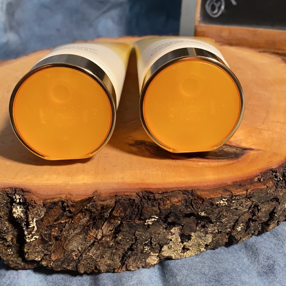 ❌Donated❌ - Bundle of 2 - Victoria’s Secret Coconut Granita Fragrance Lotion - Picture 2 of 16